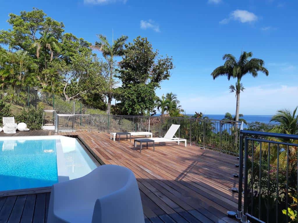 découvrez notre guide complet pour comparer les prix des hébergements en guadeloupe. trouvez l'option idéale pour votre séjour, que ce soit un hôtel, une villa ou un appartement, et profitez de conseils pratiques pour économiser tout en bénéficiant d'un cadre idyllique.