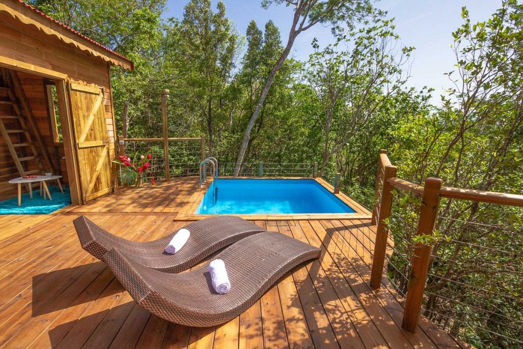 découvrez les avis sur les hébergements en guadeloupe pour trouver l'endroit idéal pour votre séjour. que vous recherchiez un hôtel de luxe, une location de vacances ou un bungalow en bord de mer, nos évaluations vous guideront vers les meilleures options pour profiter pleinement de votre voyage dans les caraïbes.
