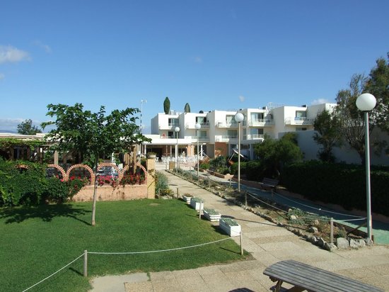 découvrez notre sélection des meilleurs villages vacances. profitez d'un cadre idyllique, d'activités variées et d'un hébergement confortable pour des vacances inoubliables en famille ou entre amis.