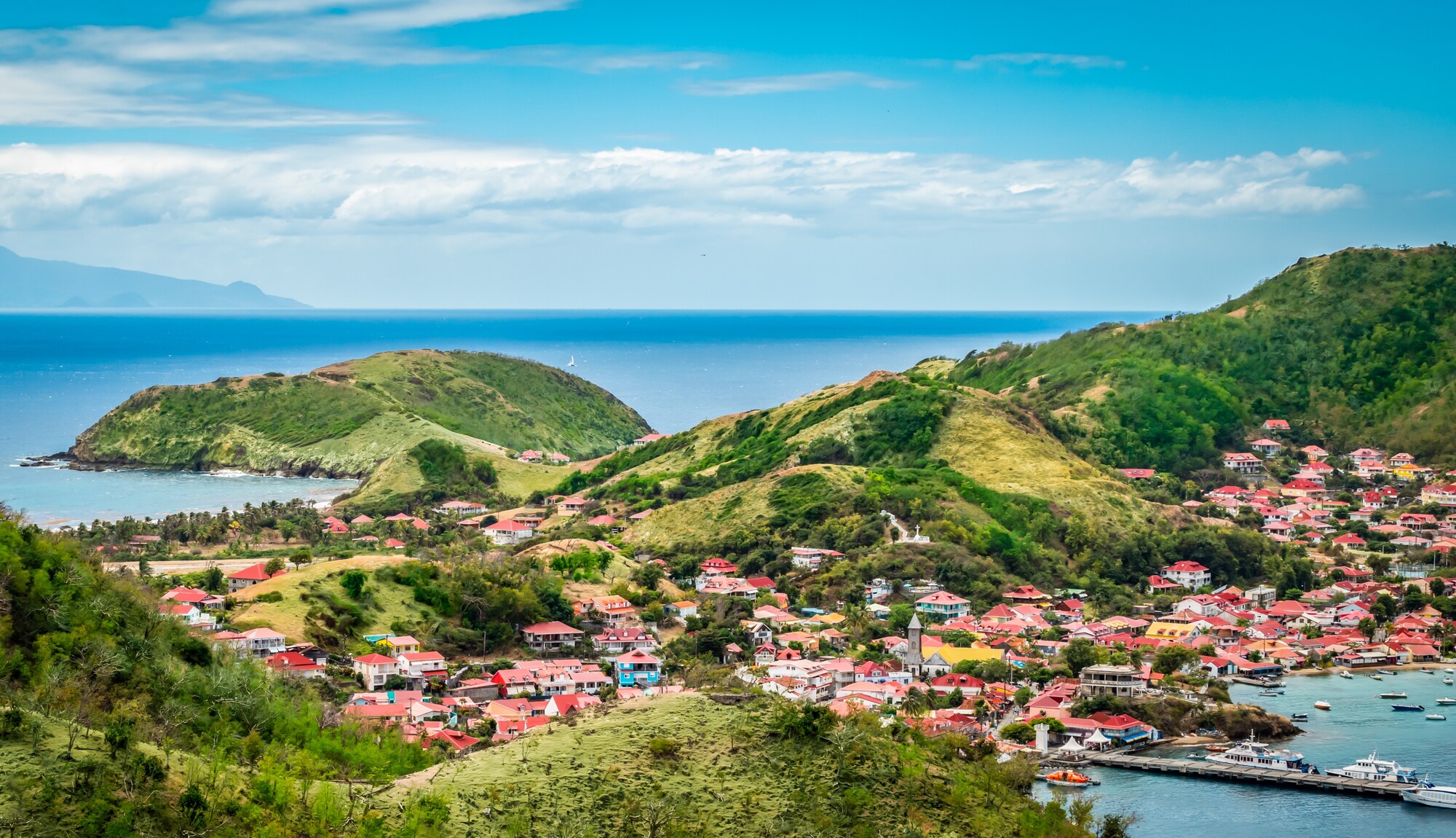 Descubra los mejores barrios de Guadalupe, donde se encuentran la cultura, las playas de ensueño y el ambiente local. Explore nuestras recomendaciones para una experiencia auténtica en esta magnífica región del Caribe.