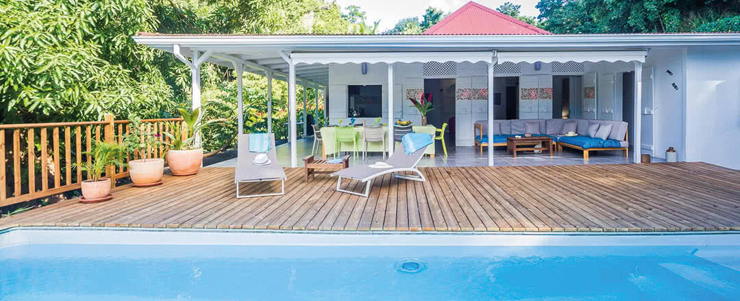 découvrez notre hébergement écologique en guadeloupe, où le respect de l'environnement rencontre le confort. profitez de séjours inoubliables au cœur de la nature, avec des installations durables et des activités locales enrichissantes. rejoignez-nous pour une expérience écoresponsable sur l'île paradisiaque.