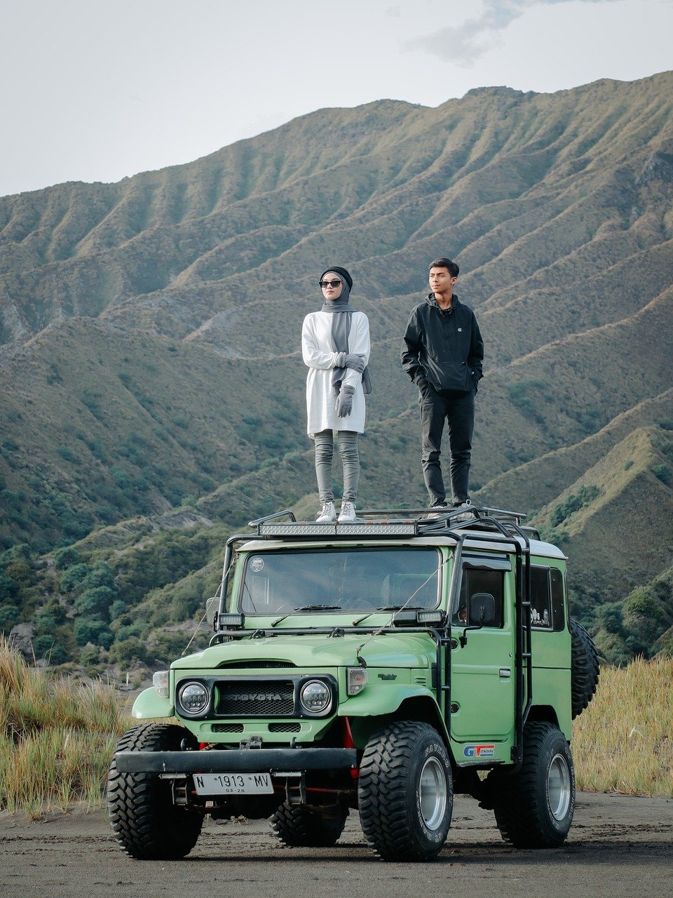 découvrez notre visite guidée immersive qui vous plongera au cœur des trésors culturels et historiques de la région. profitez d'une expérience enrichissante avec un guide expert qui vous dévoilera les secrets et anecdotes fascinants de chaque site. parfait pour les amateurs d'histoire et les curieux en quête d'aventure!